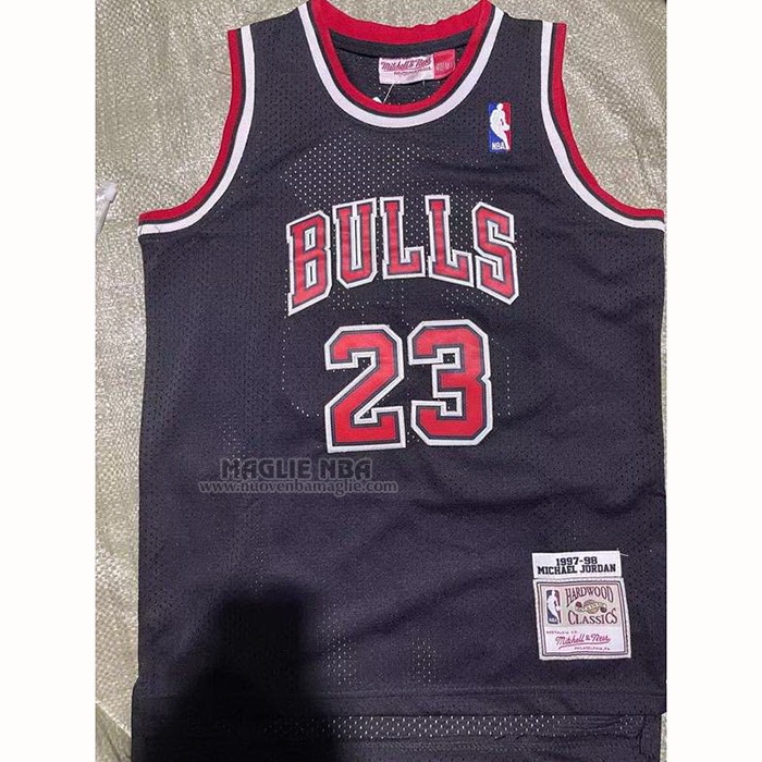 Maglia
 Michael Jordan NO 23 Bambino
 Chicago Bulls Mitchell & Ness 1997-98 Nero
